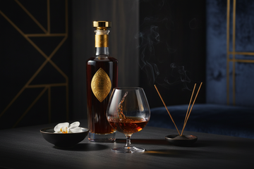 Botella con licor digestivo