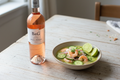 B&G Côtes de Provence con aguachile de camarón