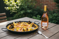 Baron Maxime French Romance con paella de marisco