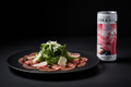 Carpaccio de res con Rosado Merlot Courage