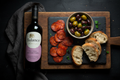 Chorizo y aceitunas con Pinotage Syrah