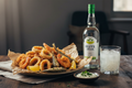Elite Arak 750ml con frituras de mar - maridaje