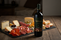 Valduero Crianza 2011 con embutidos ibéricos y quesos semicurados - maridaje