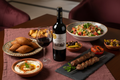 Maridaje Château Fakra Pinacle con comida libanesa