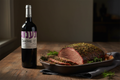 Maridaje Kosher Mevushal Taanug Tempranillo Crianza con Brisket a las Finas Hierbas