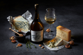 Maridaje Vino Blanco Adorado de Menade - Quesos Azules & Comté